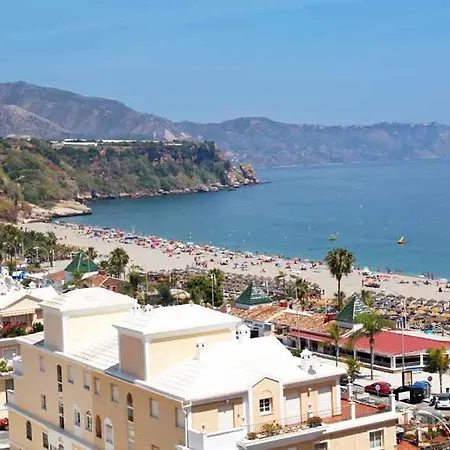 Bonito Piso A 300M De La Playa Nerja Apartment Exterior photo